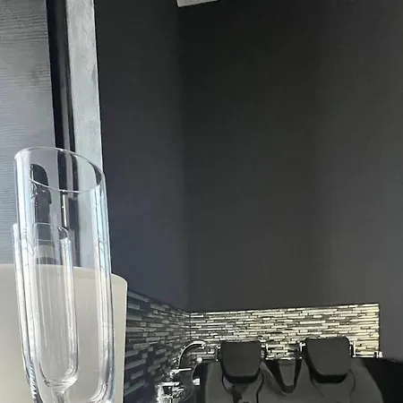 Nuit Romantique - Jacuzzi - - Romance Royale Apartment Beziers