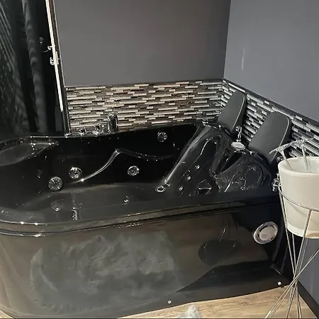 Nuit Romantique - Jacuzzi - - Romance Royale Apartment